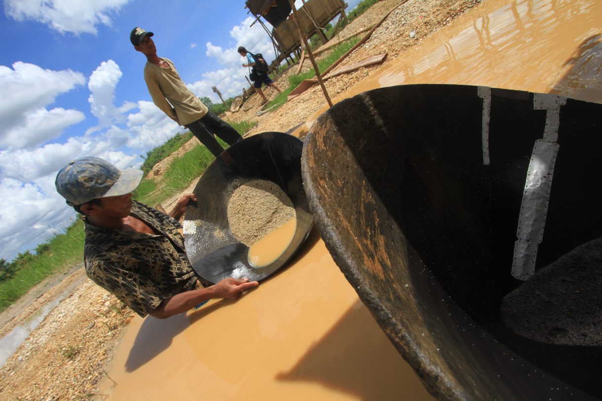 Pendulangan Intan Tradisional Cempaka